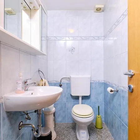 Casa vacanze Lovely In With Wifi Lussingrande