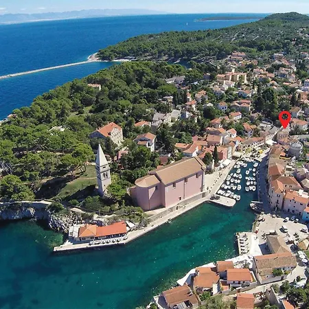 Casa vacanze Lovely In With Wifi Lussingrande