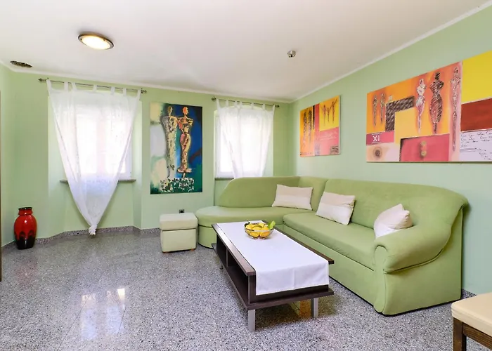 בית נופש 2 Bedroom Stunning In